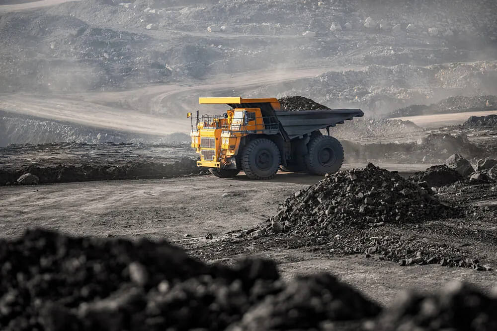 Structural fabrication in coal mining